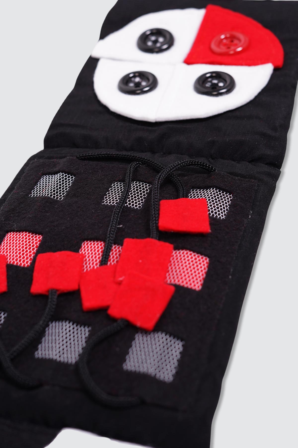 Baby Book High Contrast Pattern detail