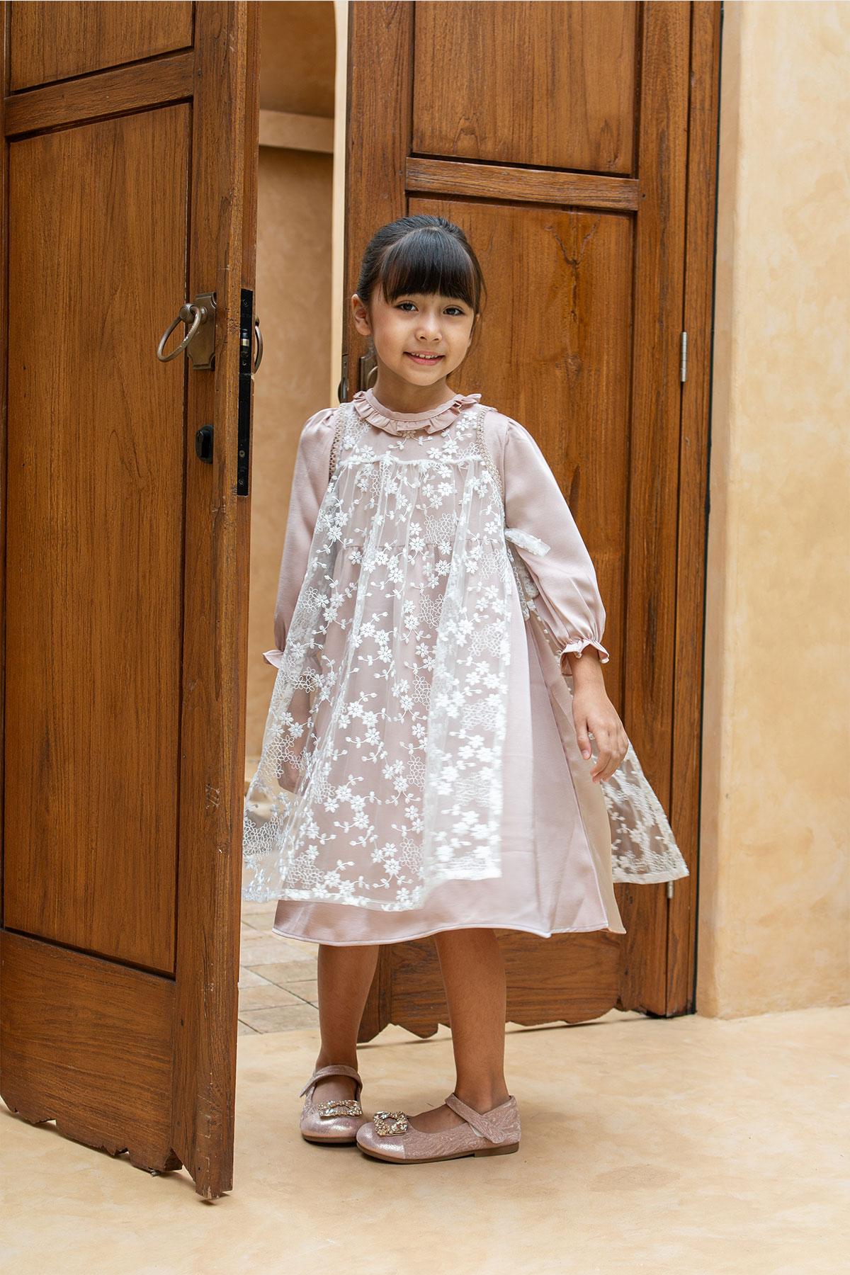 Arumi-Dress-Dusty-Pink-model Arumi Dress Dusty Pink model