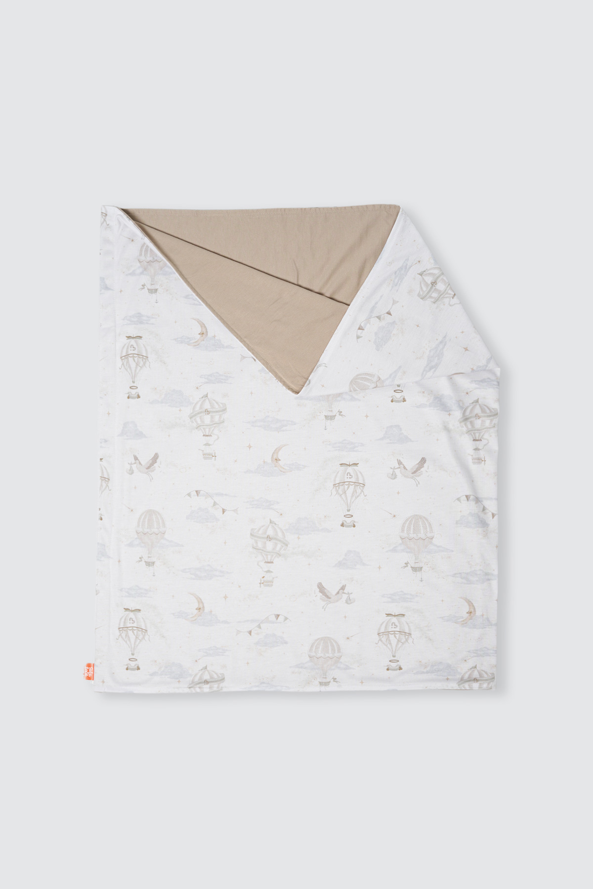 Geos-Cloud-Nine-Depan-3