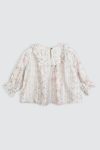 Livi-Shirt-Cream-model