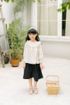 Livi-Shirt-Cream-model