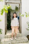 Livi-Shirt-grey-model