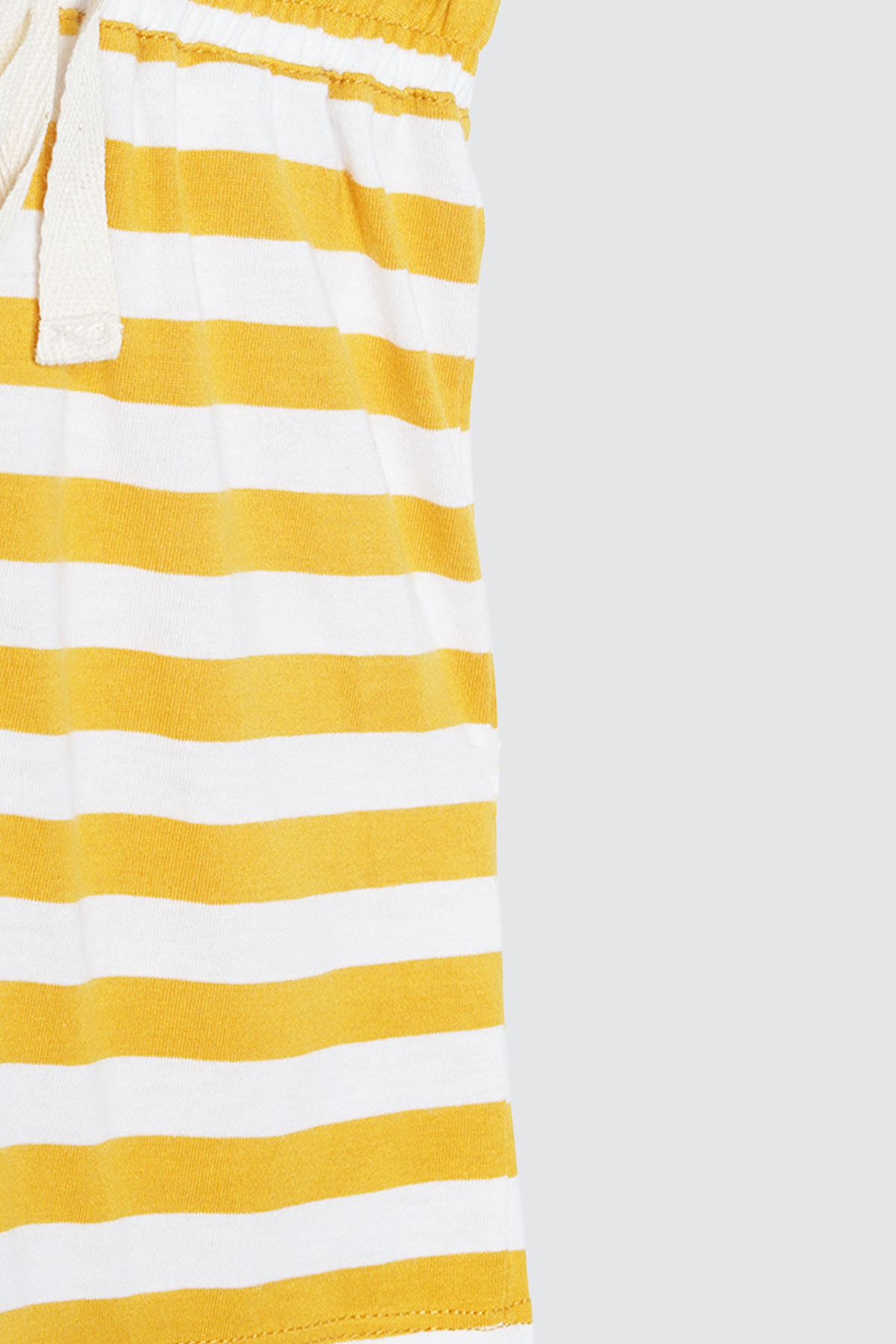 Cloud-Basic-short-Mustard-Stripes-detail-
