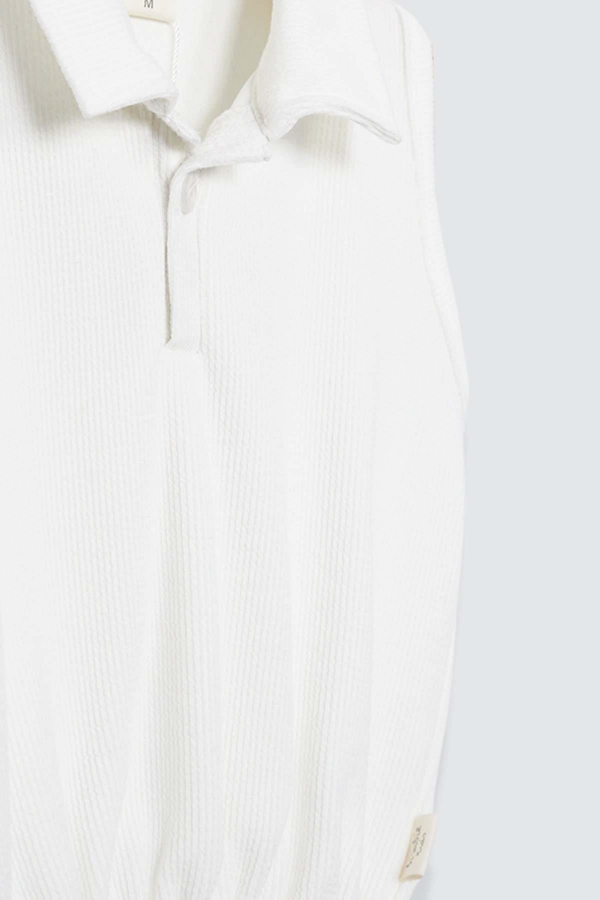 Nova-Top-White-detail