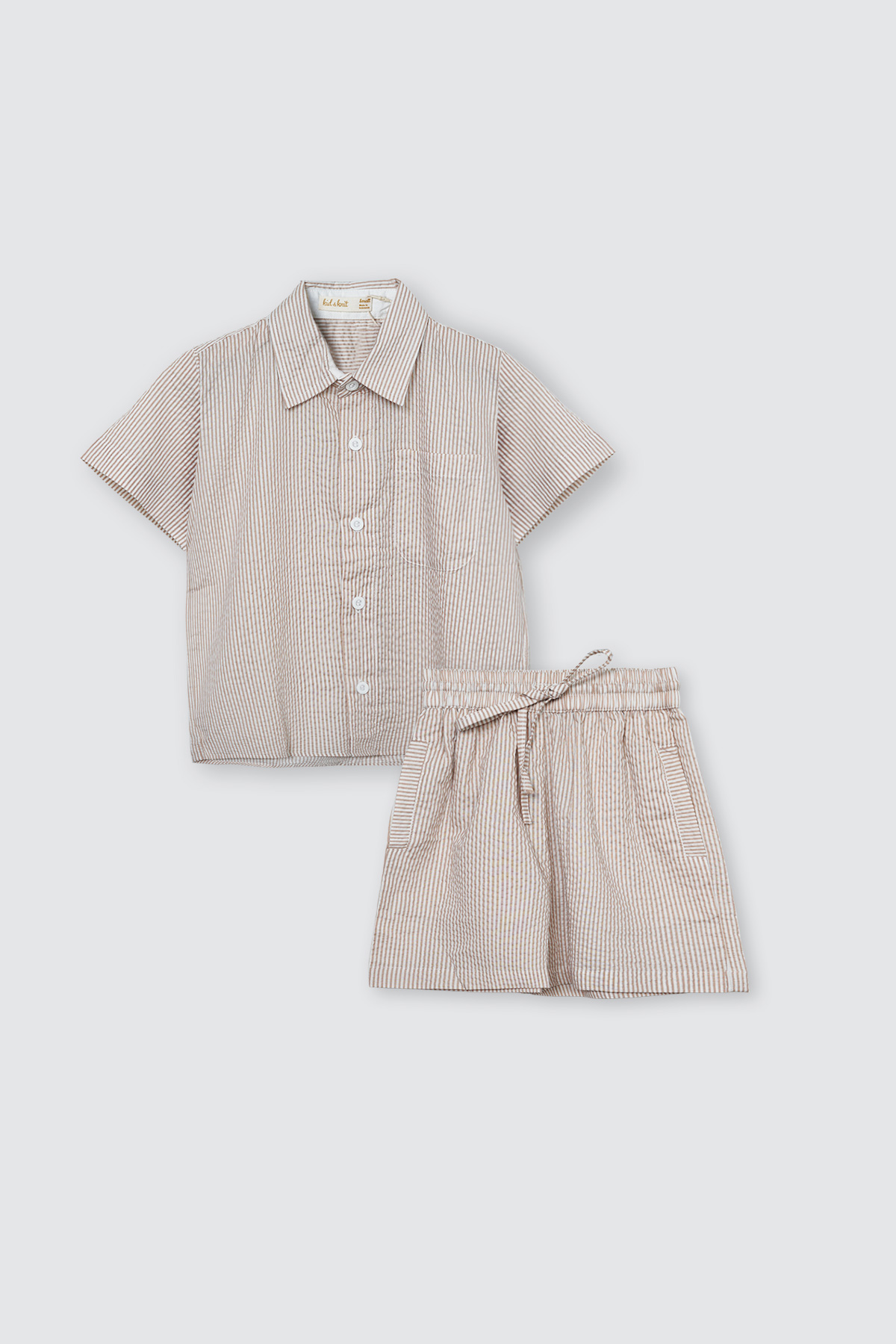 William-Set-Khaki-group William Set Khaki group 1