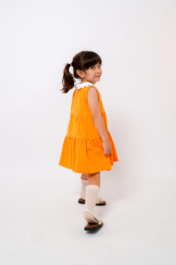 abricot—Zara-dress-model–3