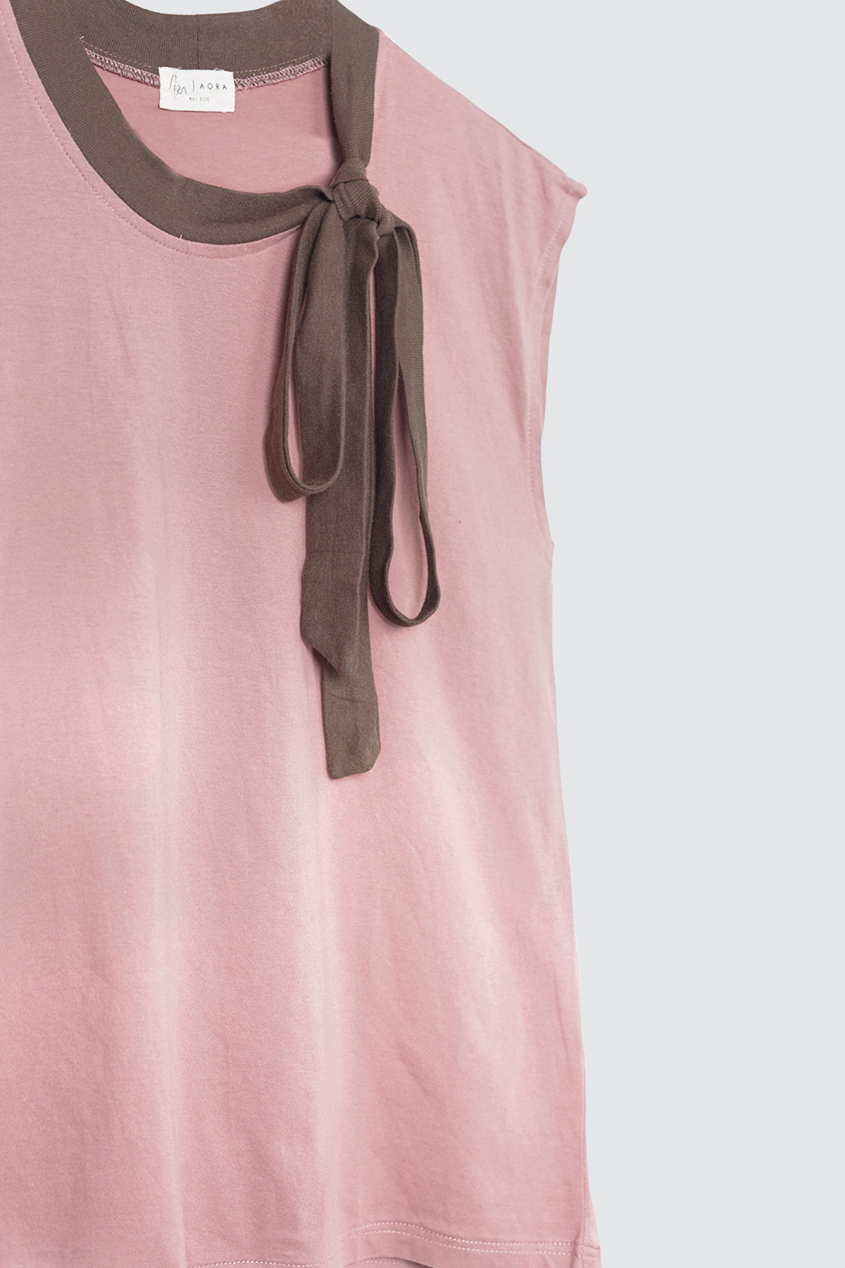 Eiko-Arata-Yukari-Rose-Brown-detail