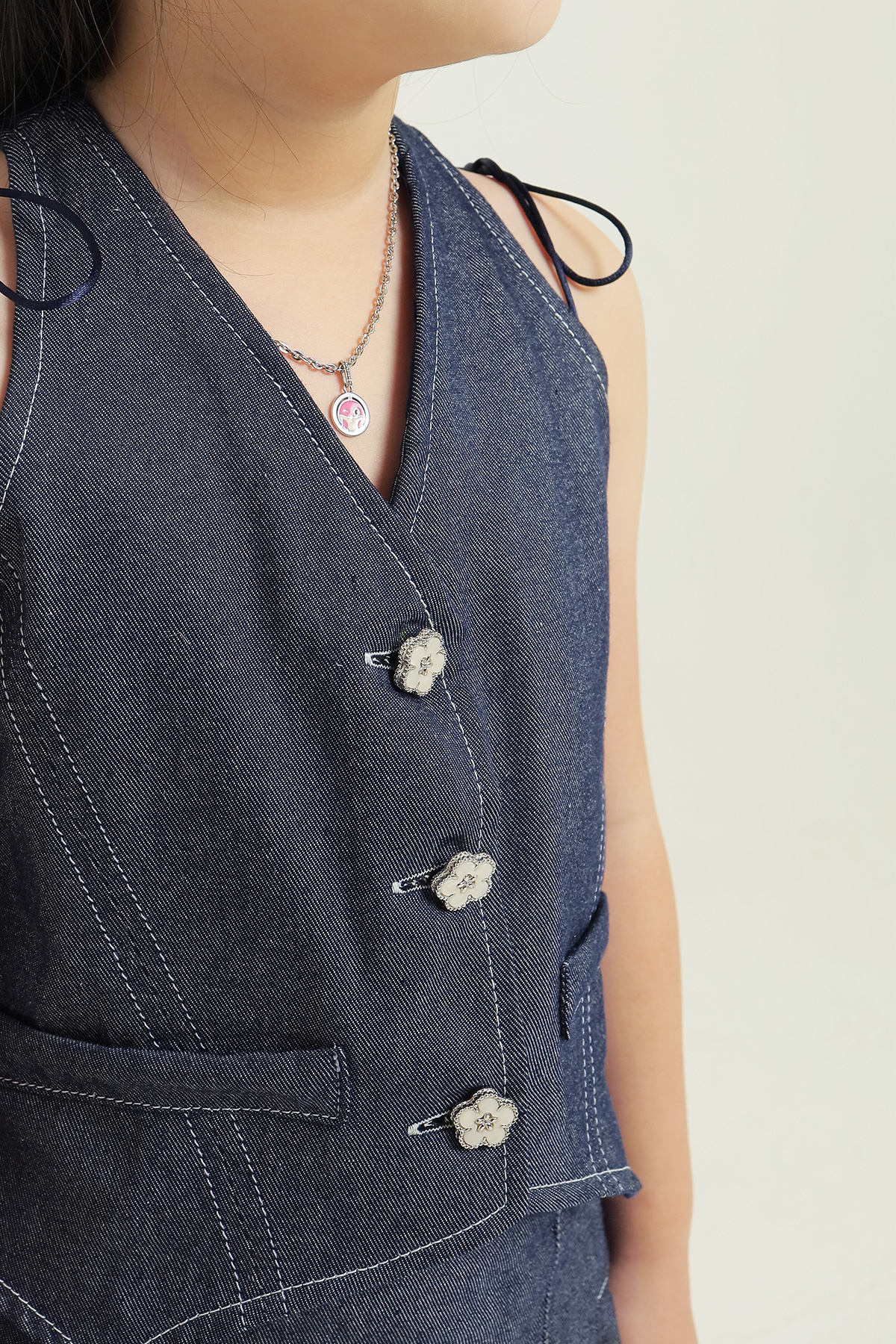 Ruby-Set-Denim-model-detail