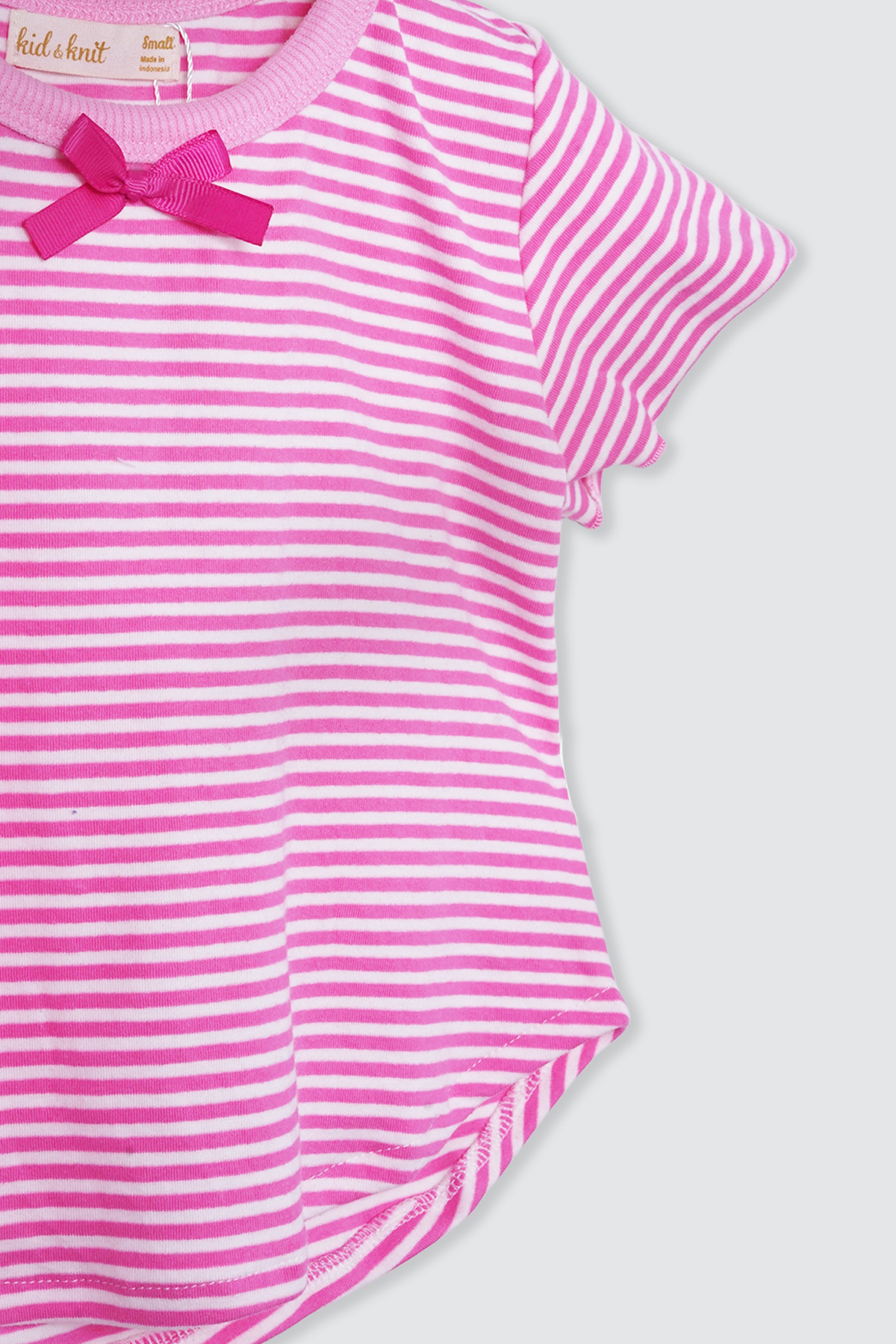 Taylor-Set-Pink-Stripes-detail