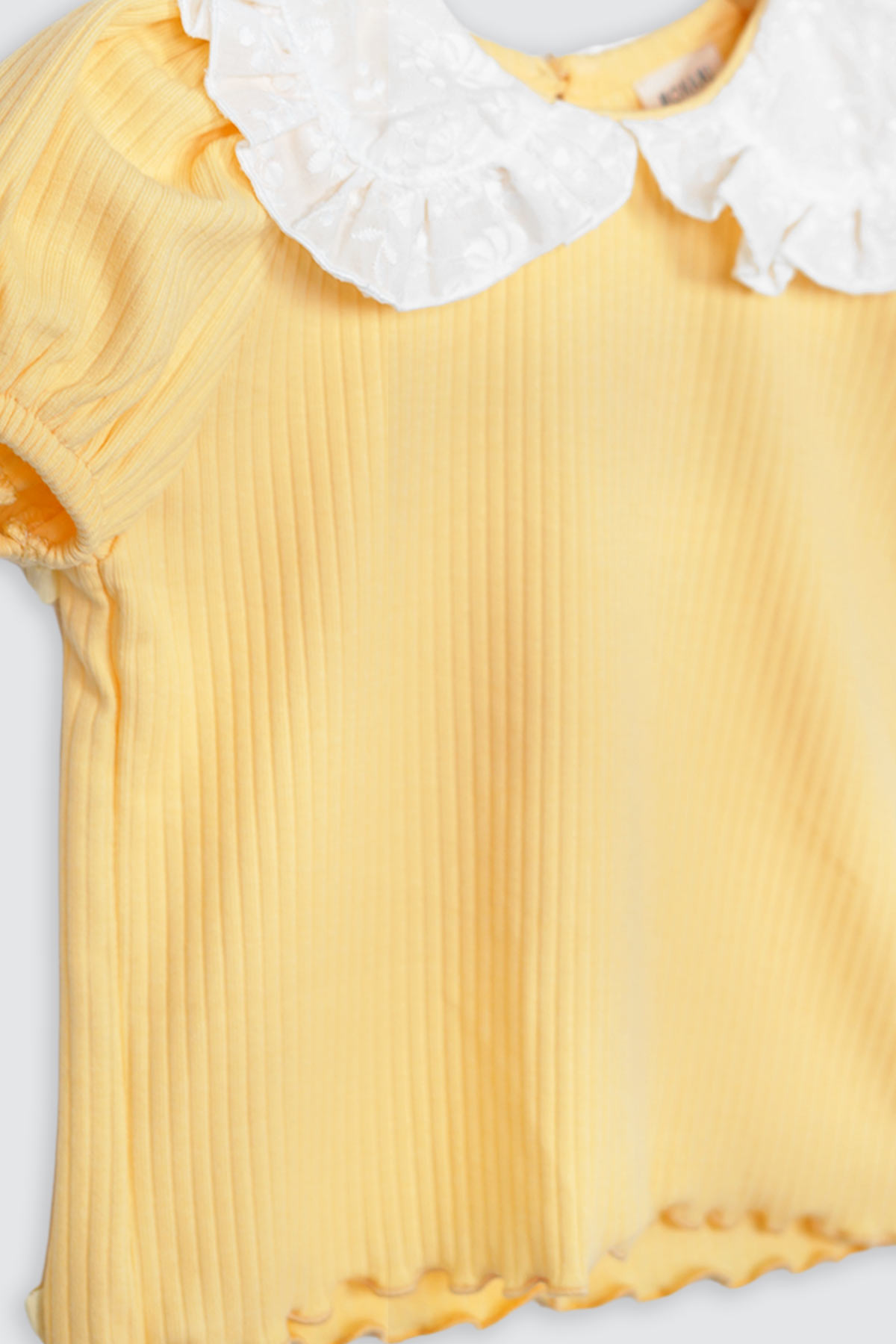 Suri Shirt Yellow Detail