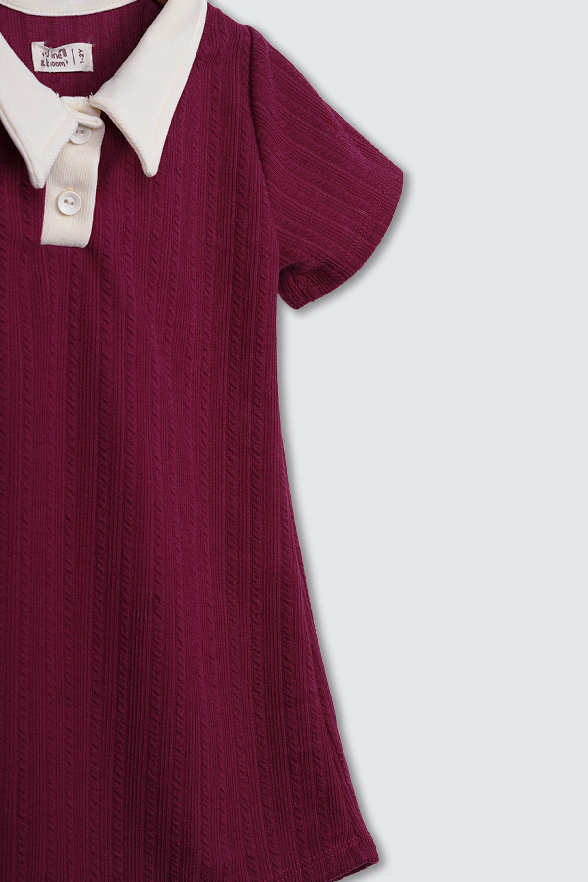 Yumma-Dress-Red-Velvet-detail