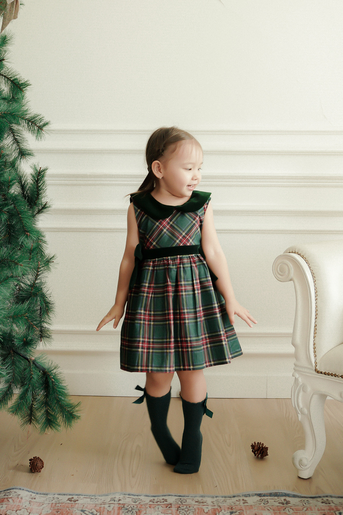 Aurelie-Dress-Enchanted-Green-model Aurelie Dress Enchanted Green model