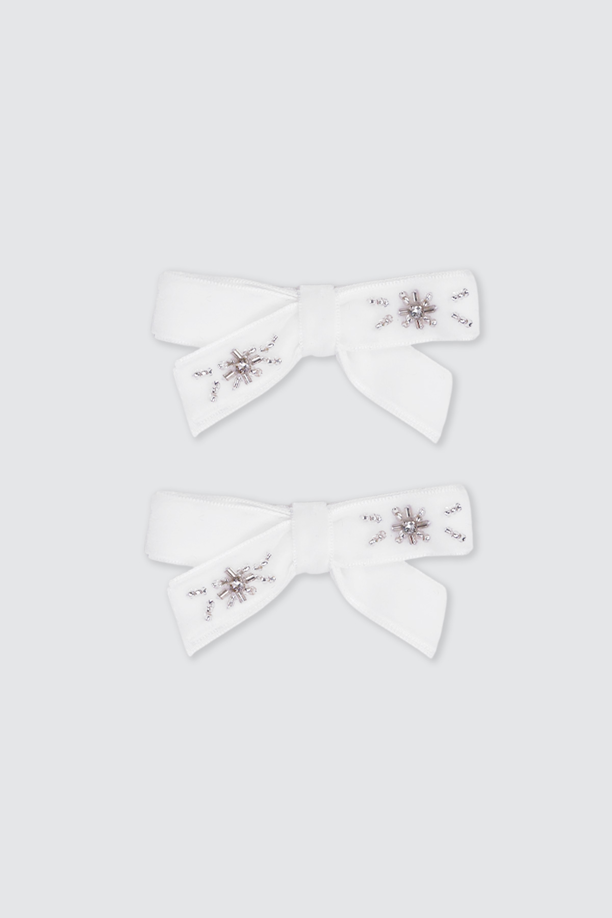 Sparkling-Small-Bow-White-Hairclip-Pair-depan Sparkling Small Bow White Hairclip Pair depan