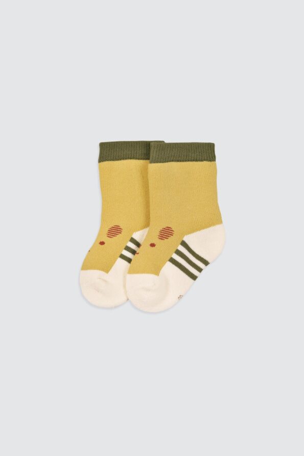 Bell-Red-and-Mouse-Yellow-Socks-5