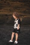 KINOKUMA-HANA-SHIRT—black-and-cream—Revisi—1