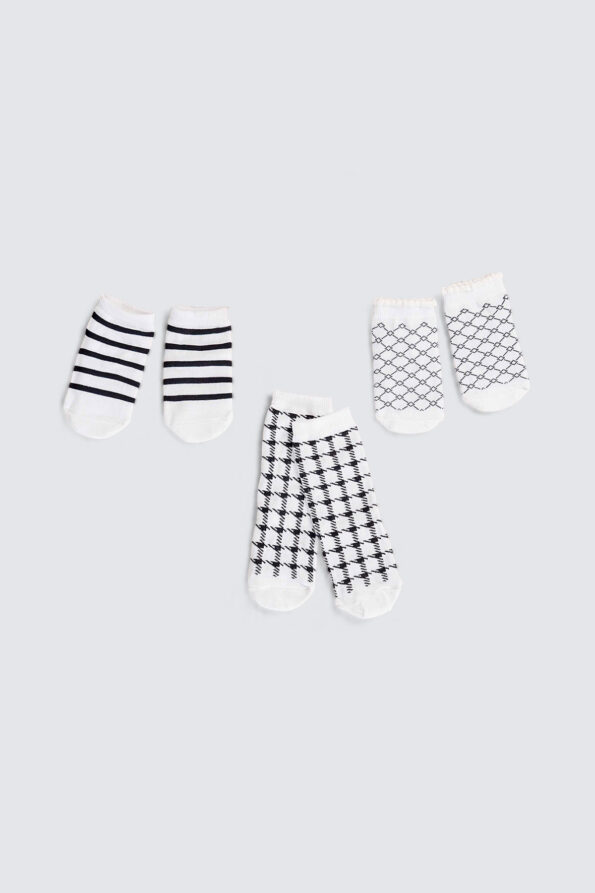Black and White Socks Bundling