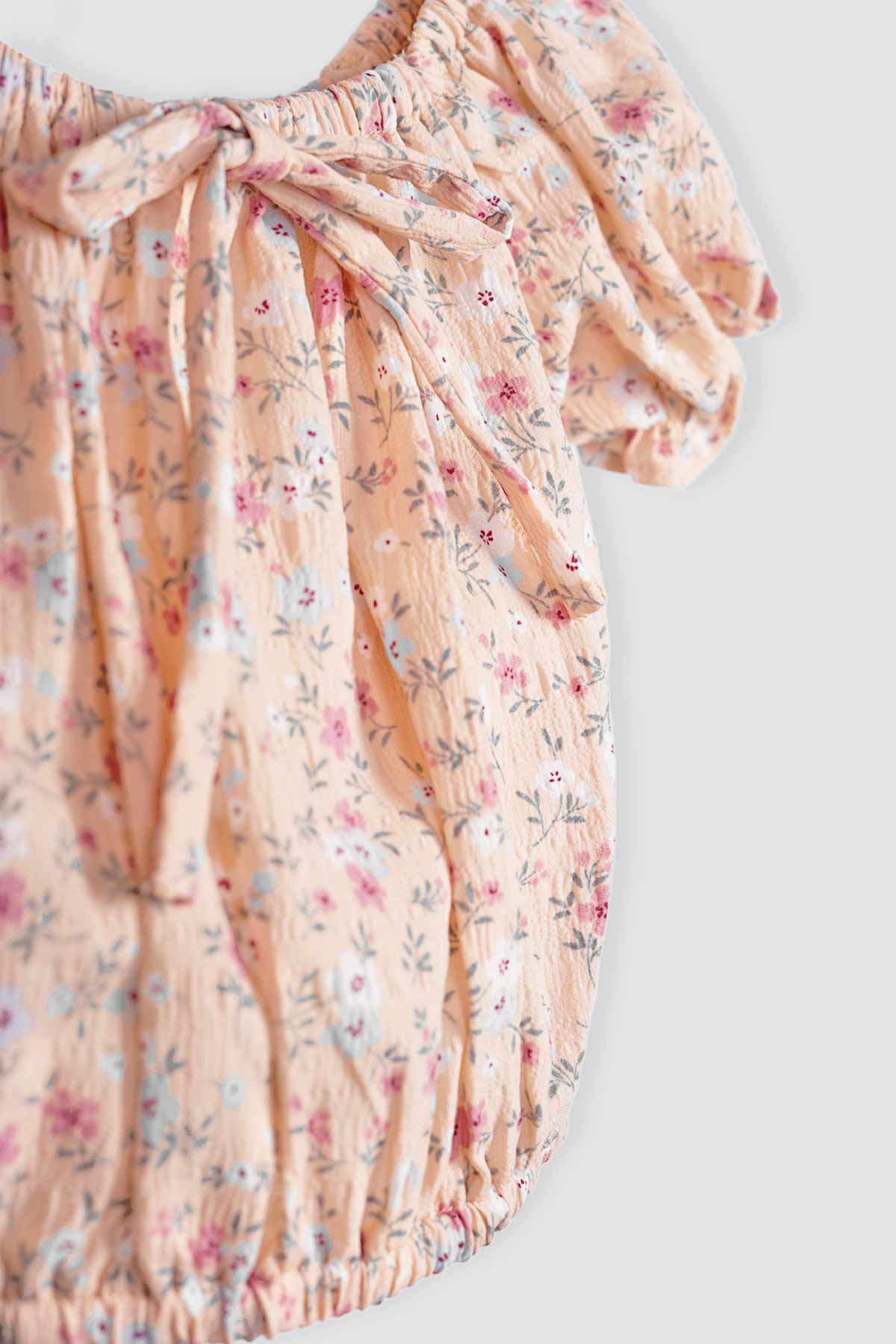 Daphne-Set-With-Rufle-Skort---Peach-White---2