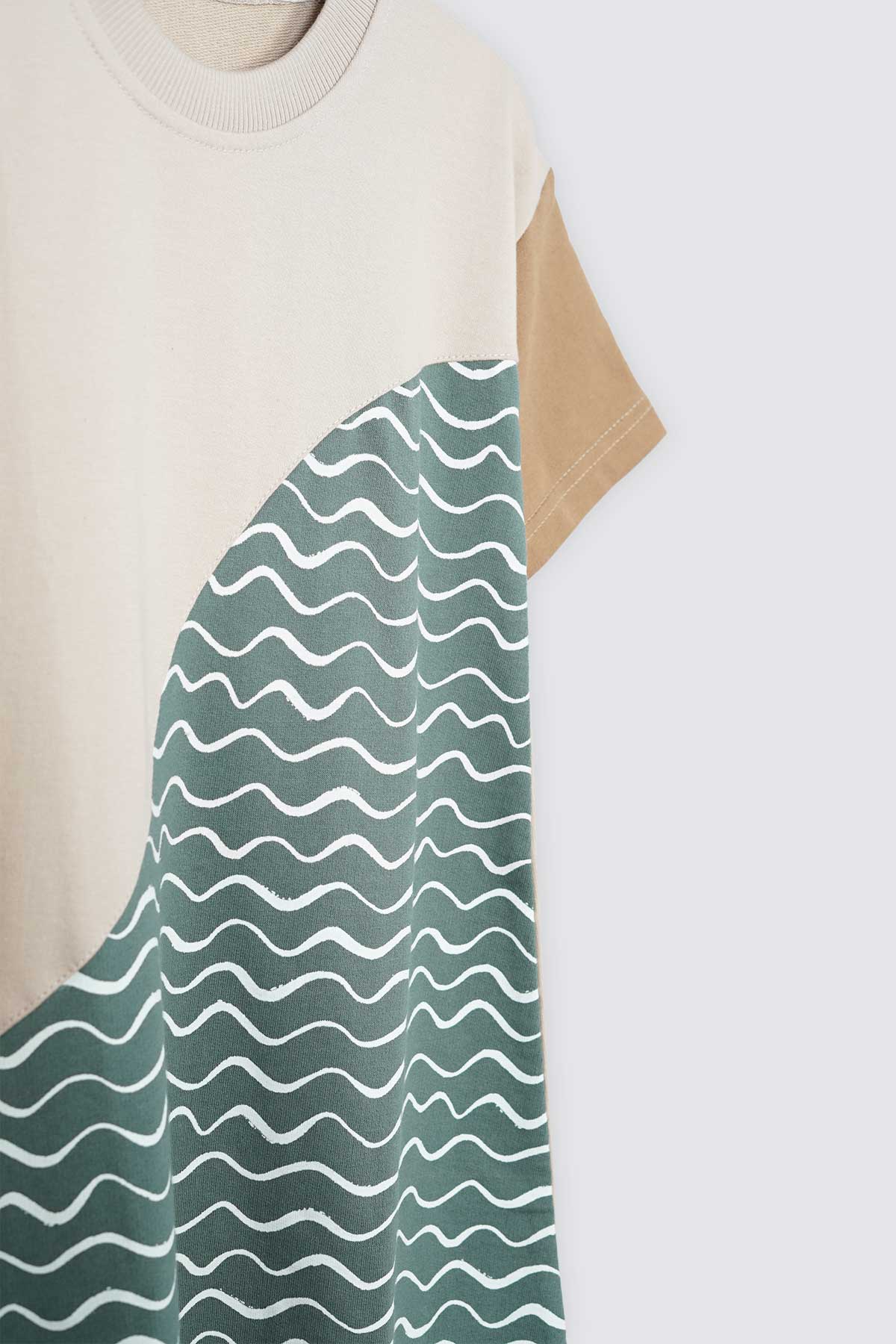 Batu Karas Dress Detail