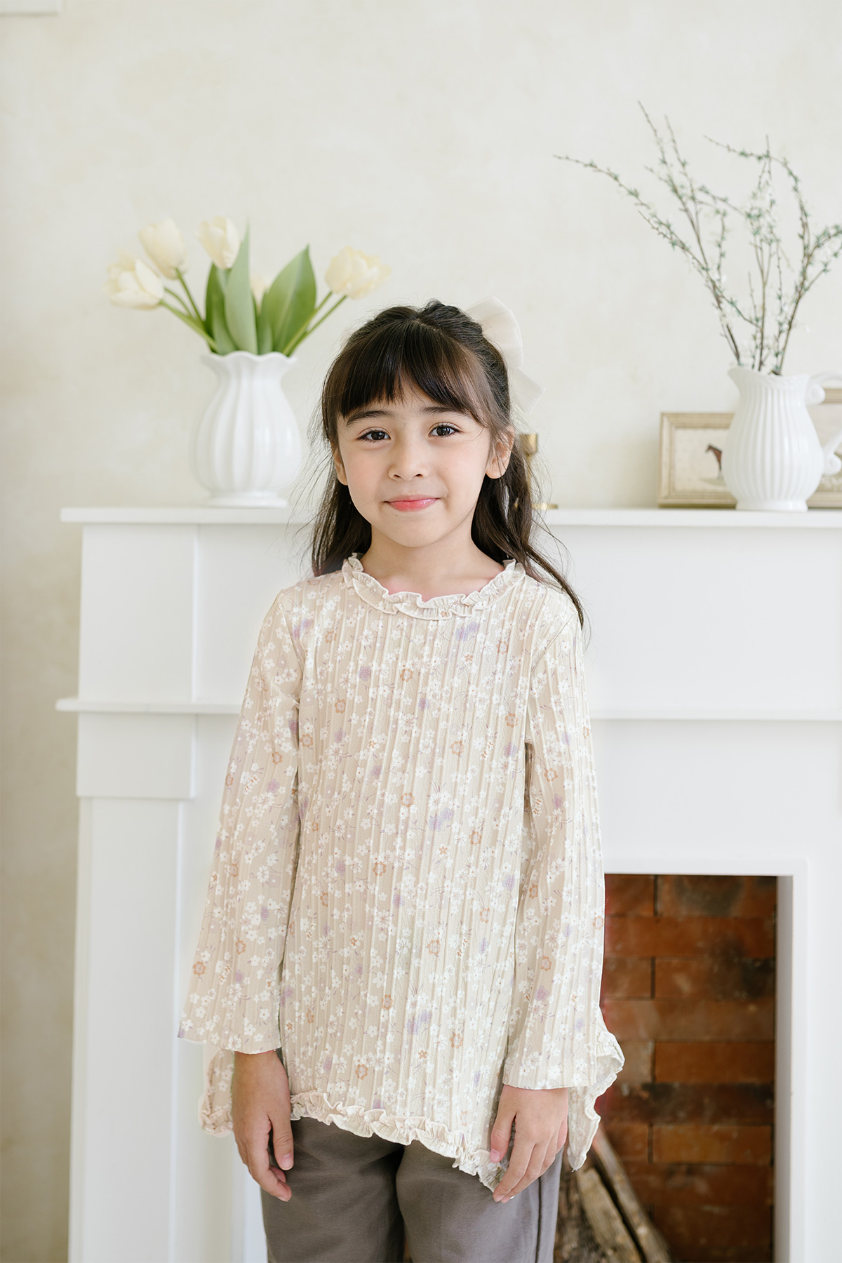 Amina-Set-Creme-Grey-model-depan- Amina Set Creme Grey model depan 1 1