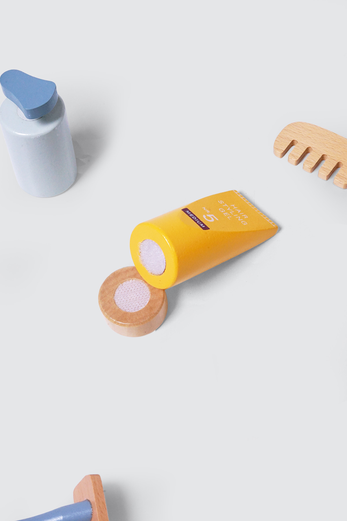 CLIP-Pretend-Play-Salon-detail3