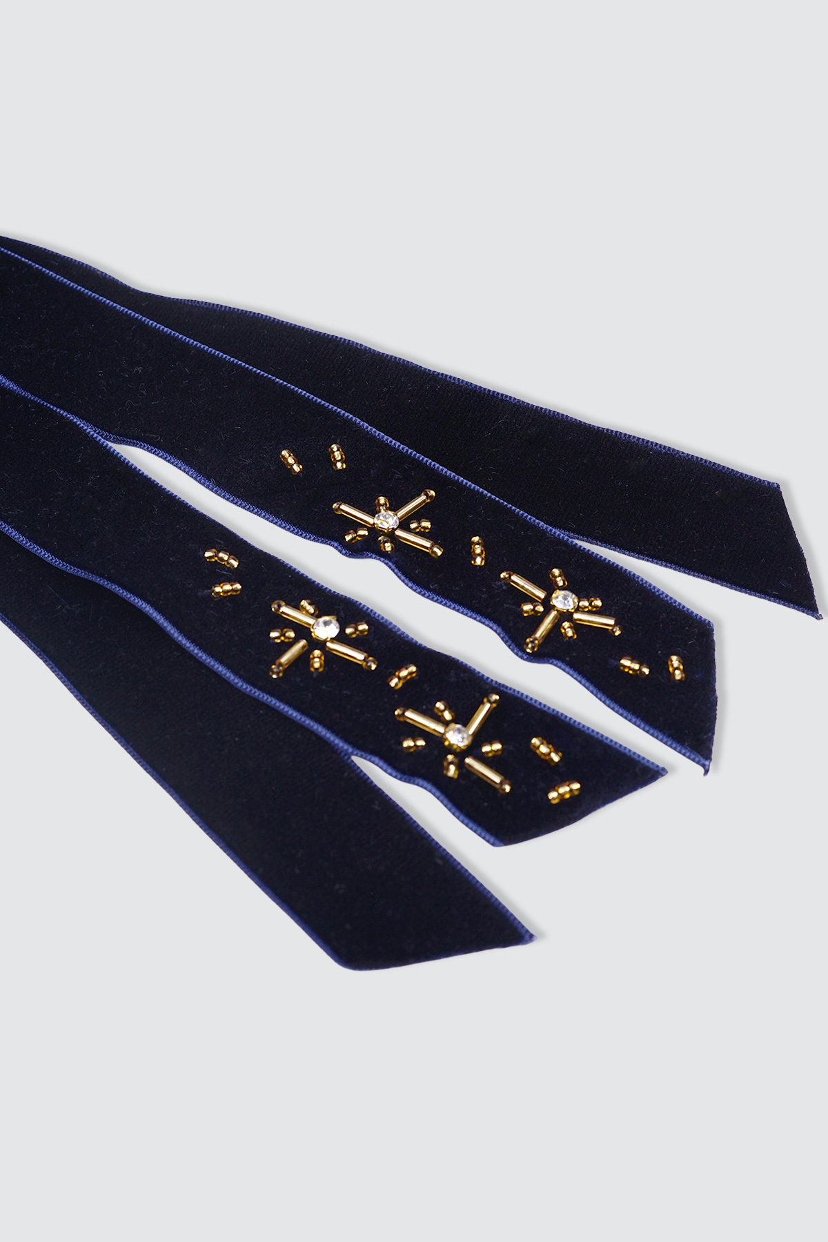 Sparkling-Long-Bow-Navy-Hairclip-detail