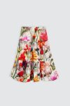Niluh-Set-Flowery-Creme-model-